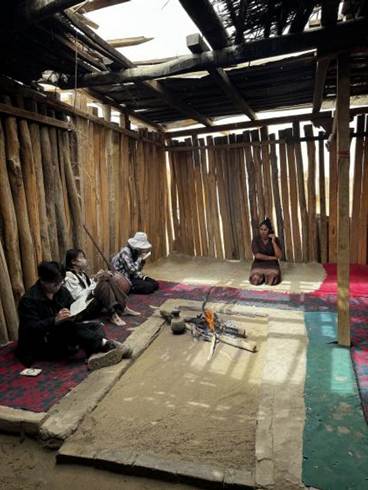 同学们正在画速写2