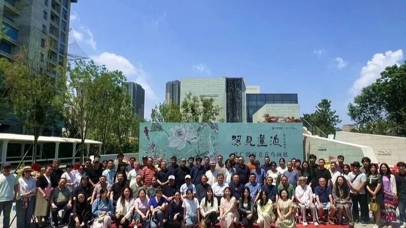 贾广健写意花鸟画展在华中彩虹城瞻岳阁隆重开幕